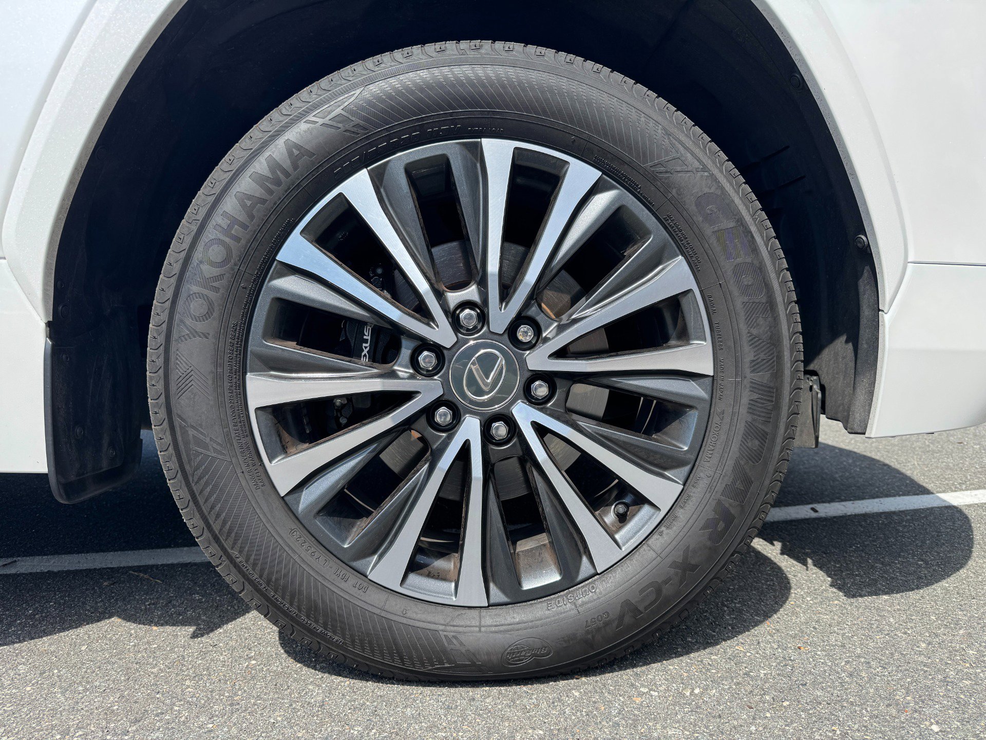 Used 2024 Lexus LX 600 4WD w/ Appearance Package image 66