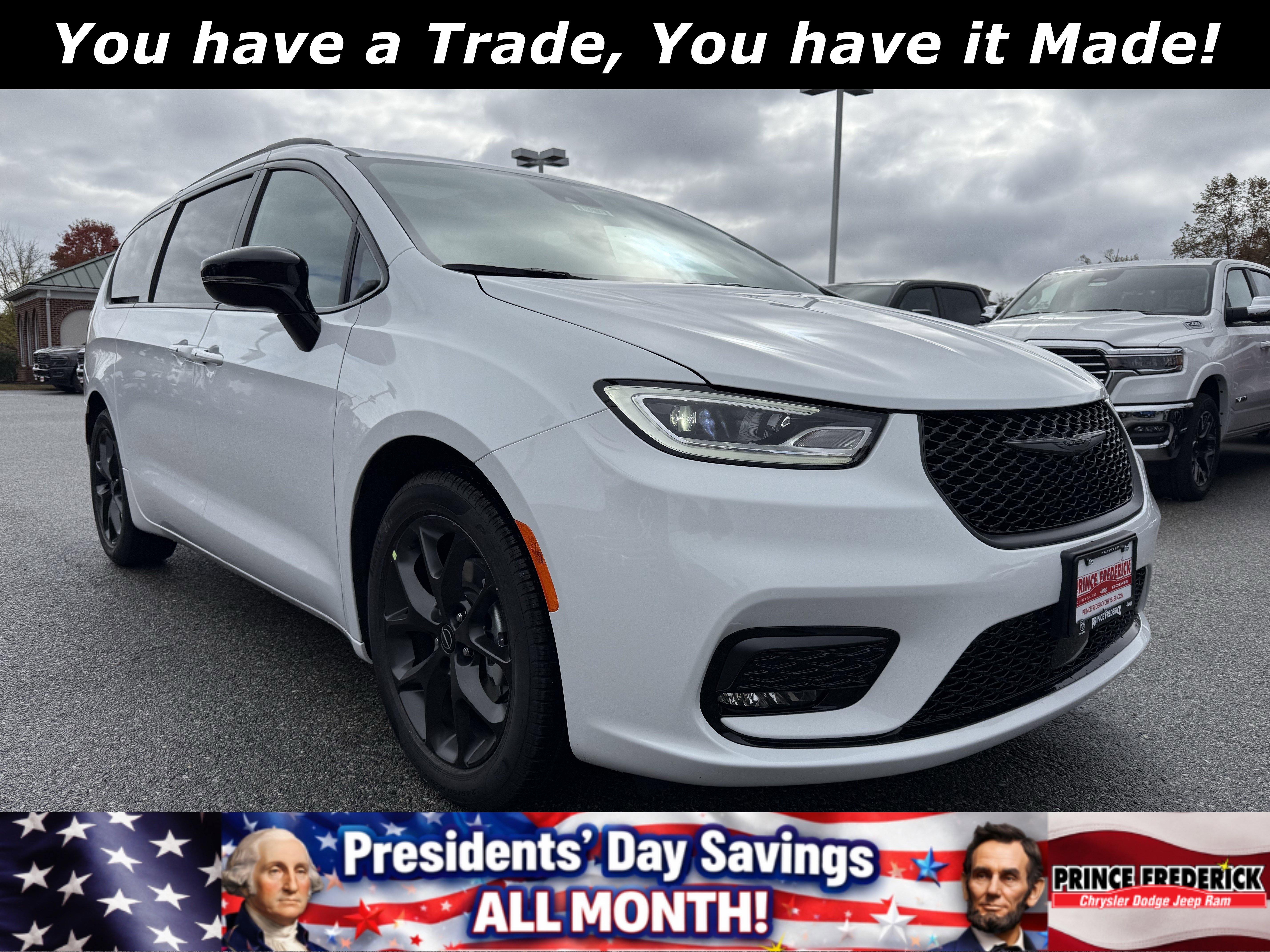 New 2026 Chrysler Pacifica Select image 1