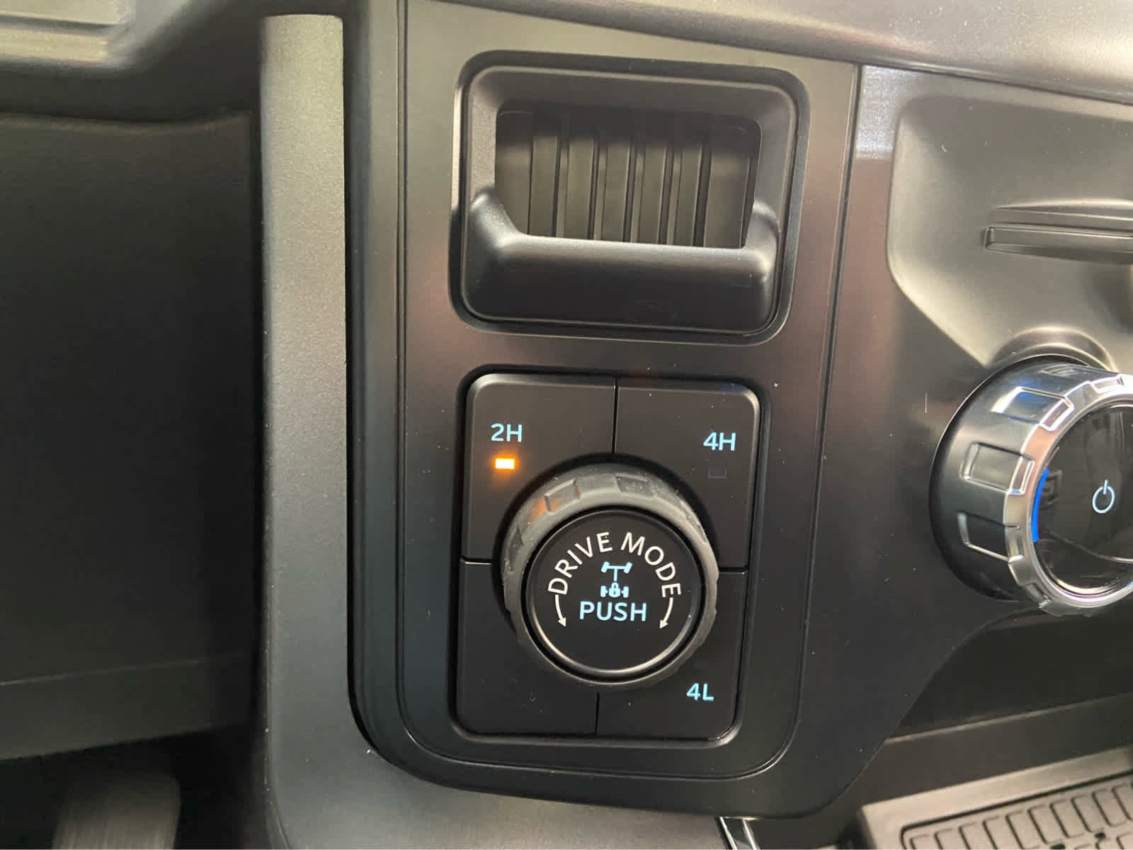 New 2026 Ford F150 XLT w/ Equipment Group 302A MID image 36