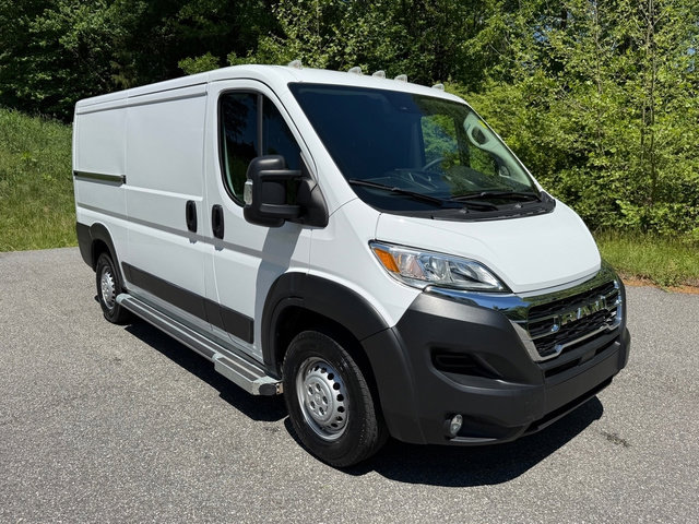 Used 2025 RAM ProMaster 2500 w/ U-Haul Equipment Group FWD image 4