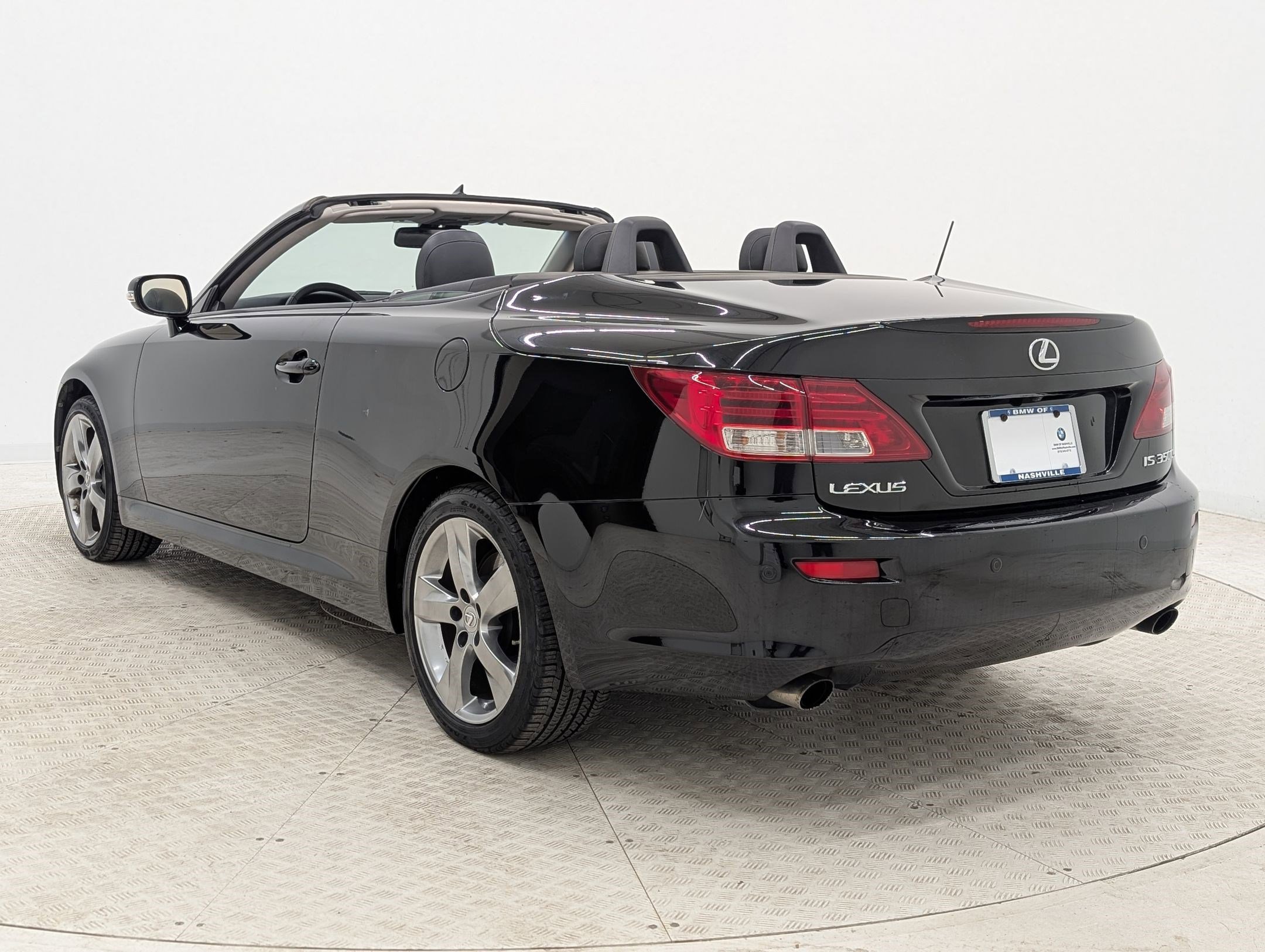 Used 2010 Lexus IS 350C image 3
