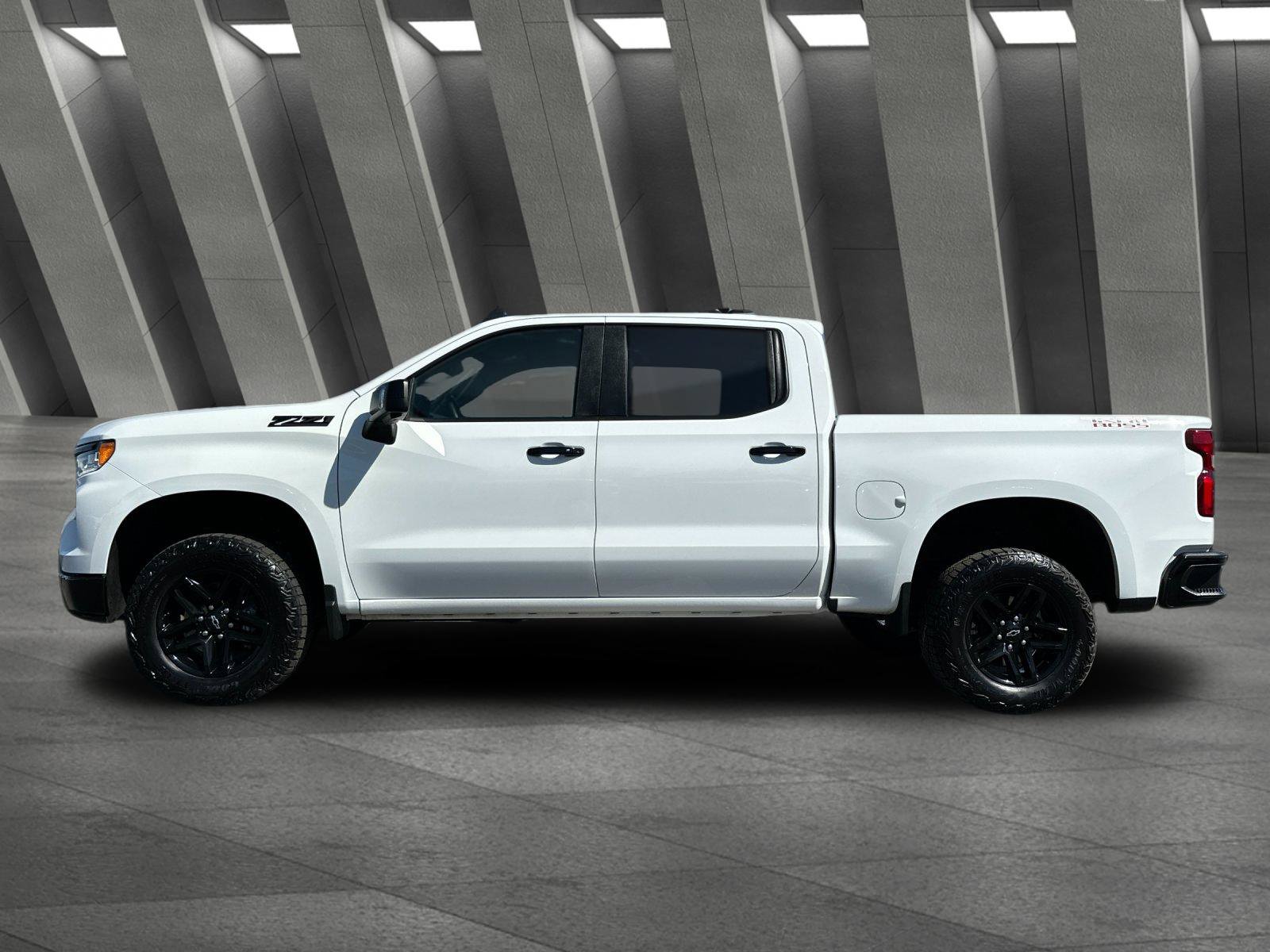 Used 2023 Chevrolet Silverado 1500 LT Trail Boss w/ LT Trail Boss Premium Package AWD/4WD image 7