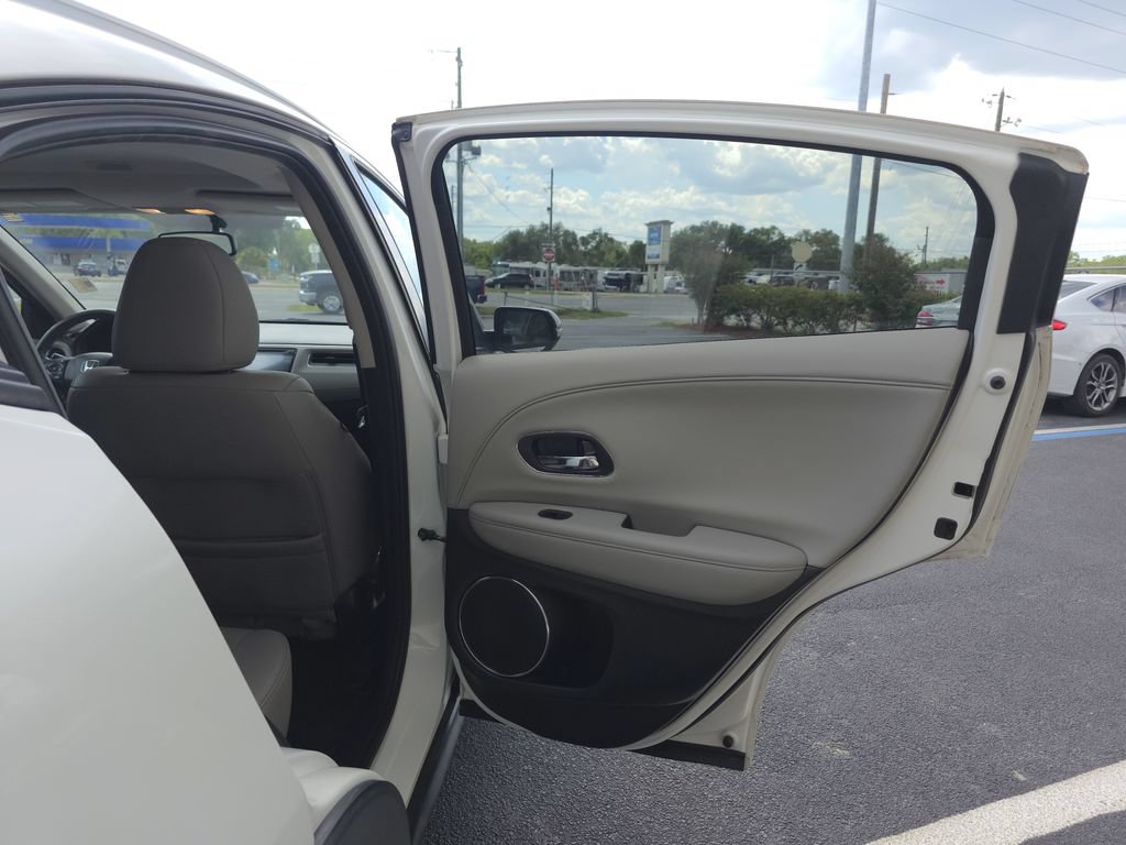 Used 2017 Honda HR-V EX-L image 12