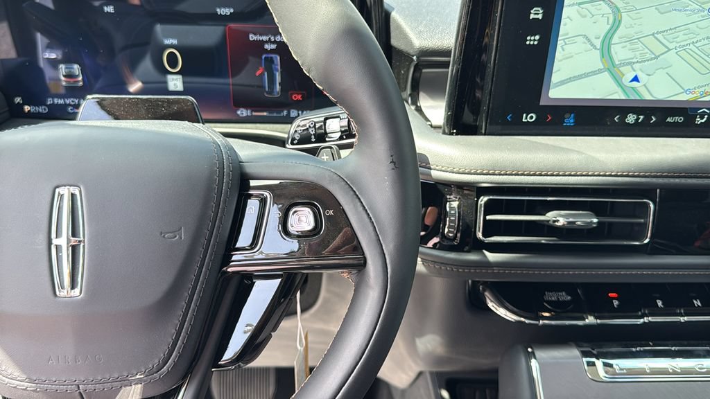 New 2026 Lincoln Aviator AWD w/ Jet Appearance Package image 12