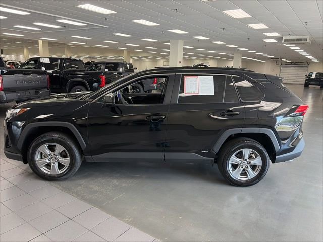 Certified 2024 Toyota RAV4 LE AWD/4WD image 4