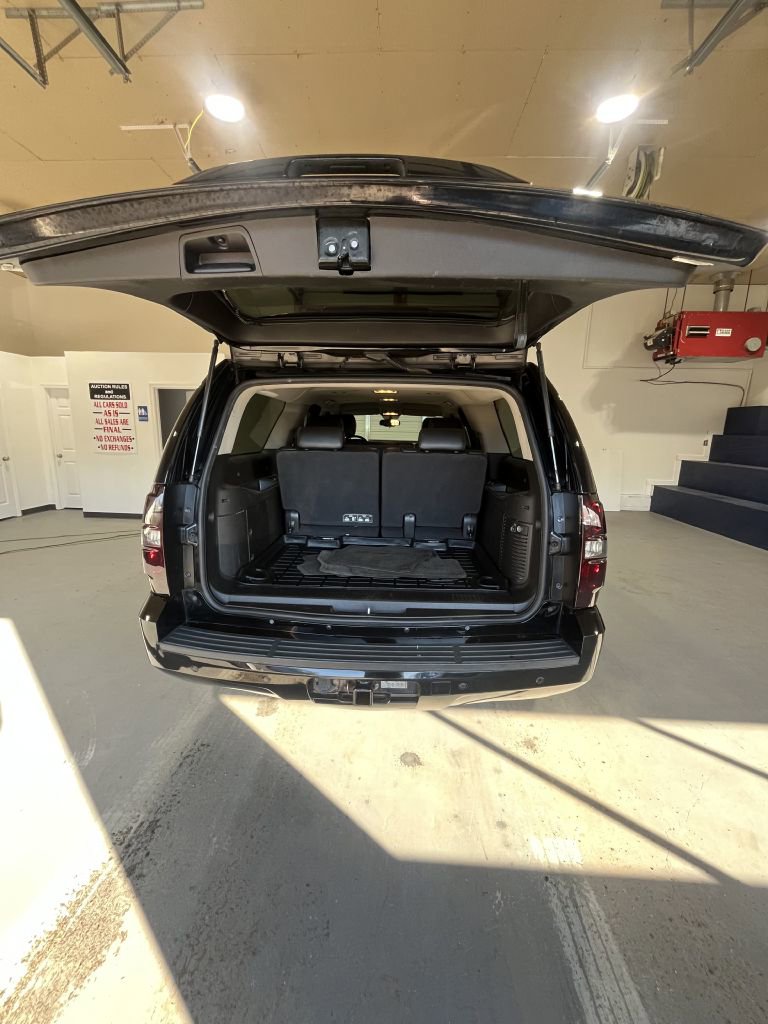 Used 2011 Chevrolet Suburban LT image 5