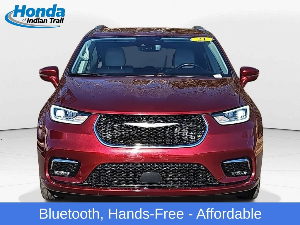 Used 2021 Chrysler Pacifica Touring-L image 2