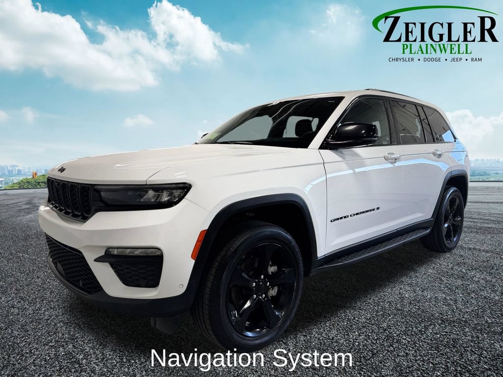Used 2024 Jeep Grand Cherokee Limited w/ Luxury Tech Group II AWD/4WD image 2
