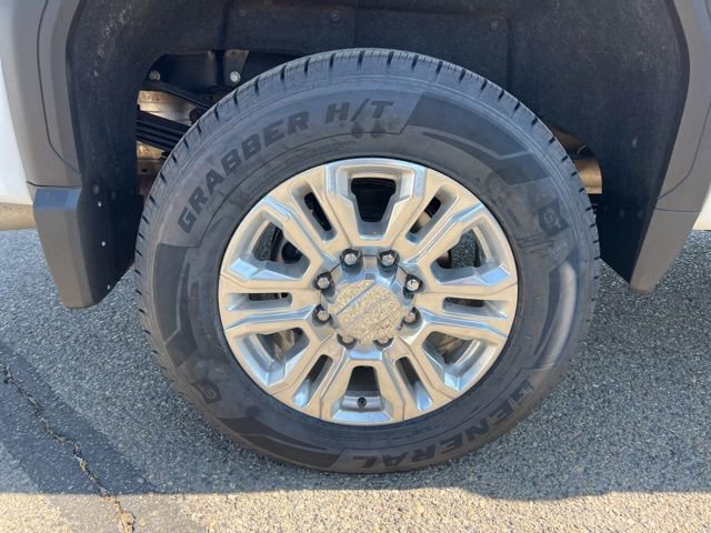 Used 2023 GMC Sierra 3500 Denali w/ Denali Ultimate Package image 25