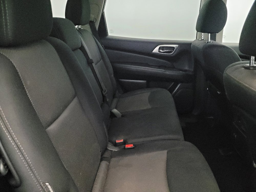 Used 2019 Nissan Pathfinder S AWD/4WD image 19
