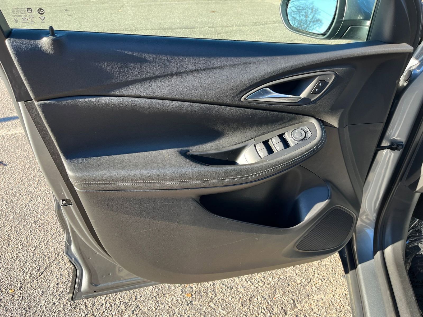 Used 2025 Buick Encore GX Preferred image 18