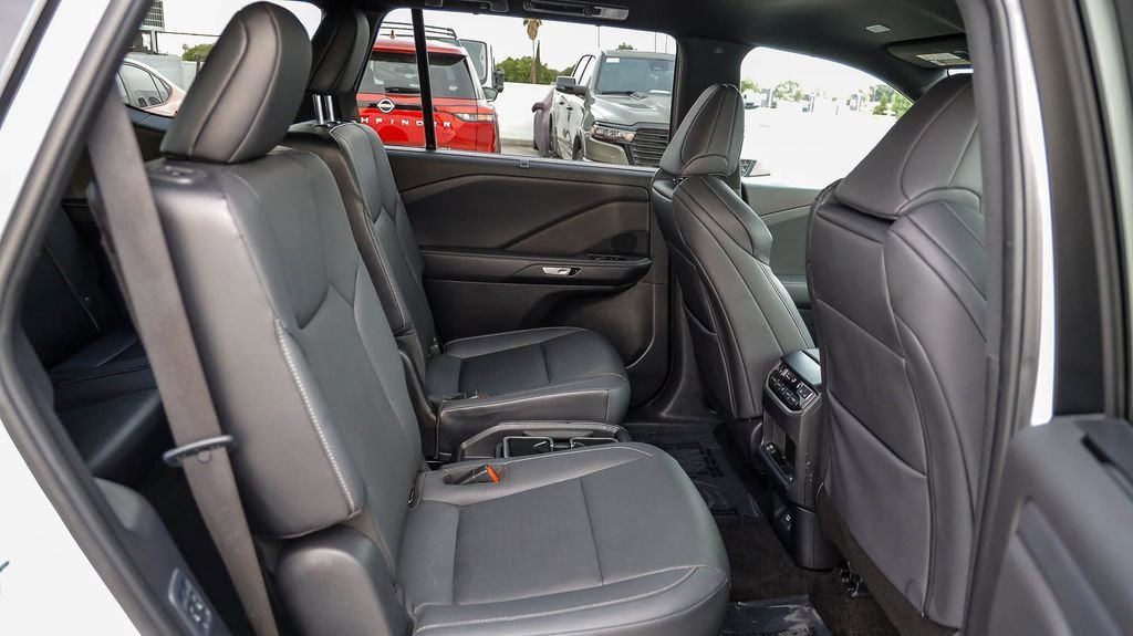 Used 2024 Lexus TX 500h AWD w/ Technology Package image 19