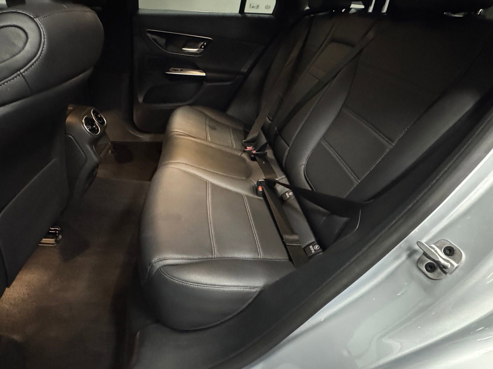 Certified 2024 Mercedes-Benz GLC 300 image 37