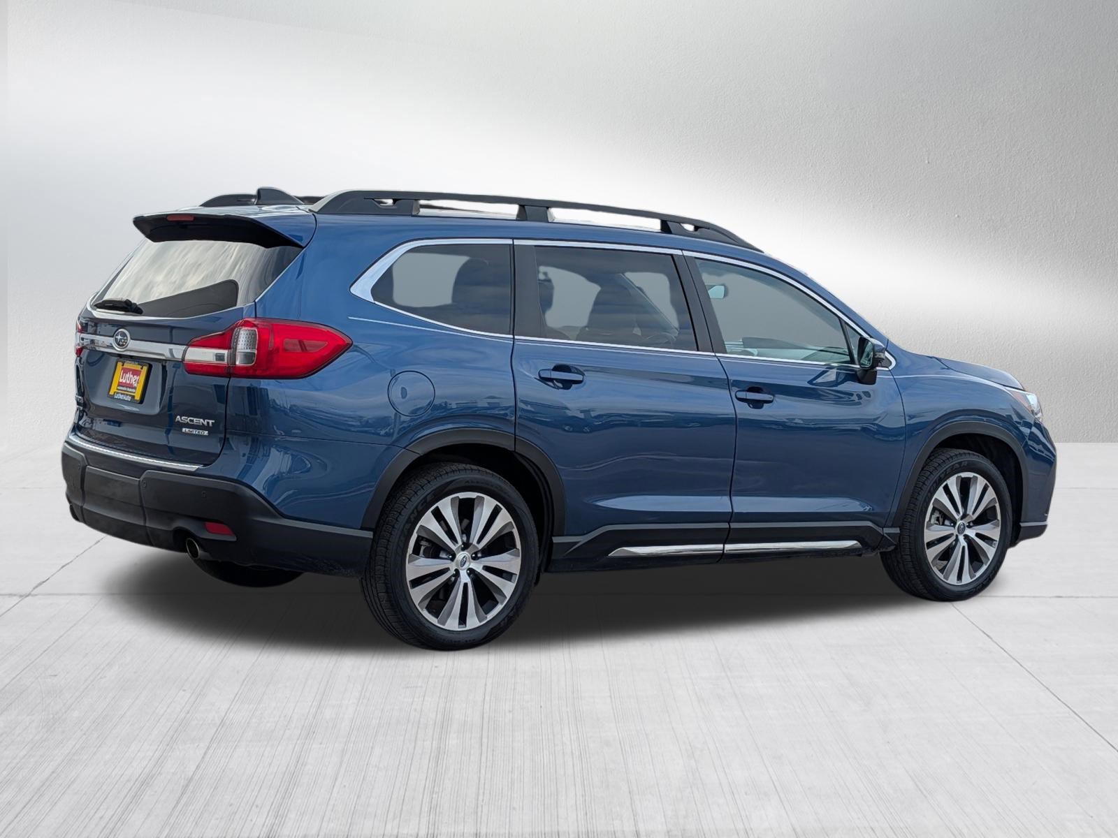 Used 2022 Subaru Ascent Limited w/ Technology Package image 7