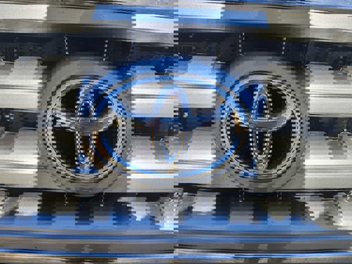 Used 2012 Toyota Sequoia Platinum image 59