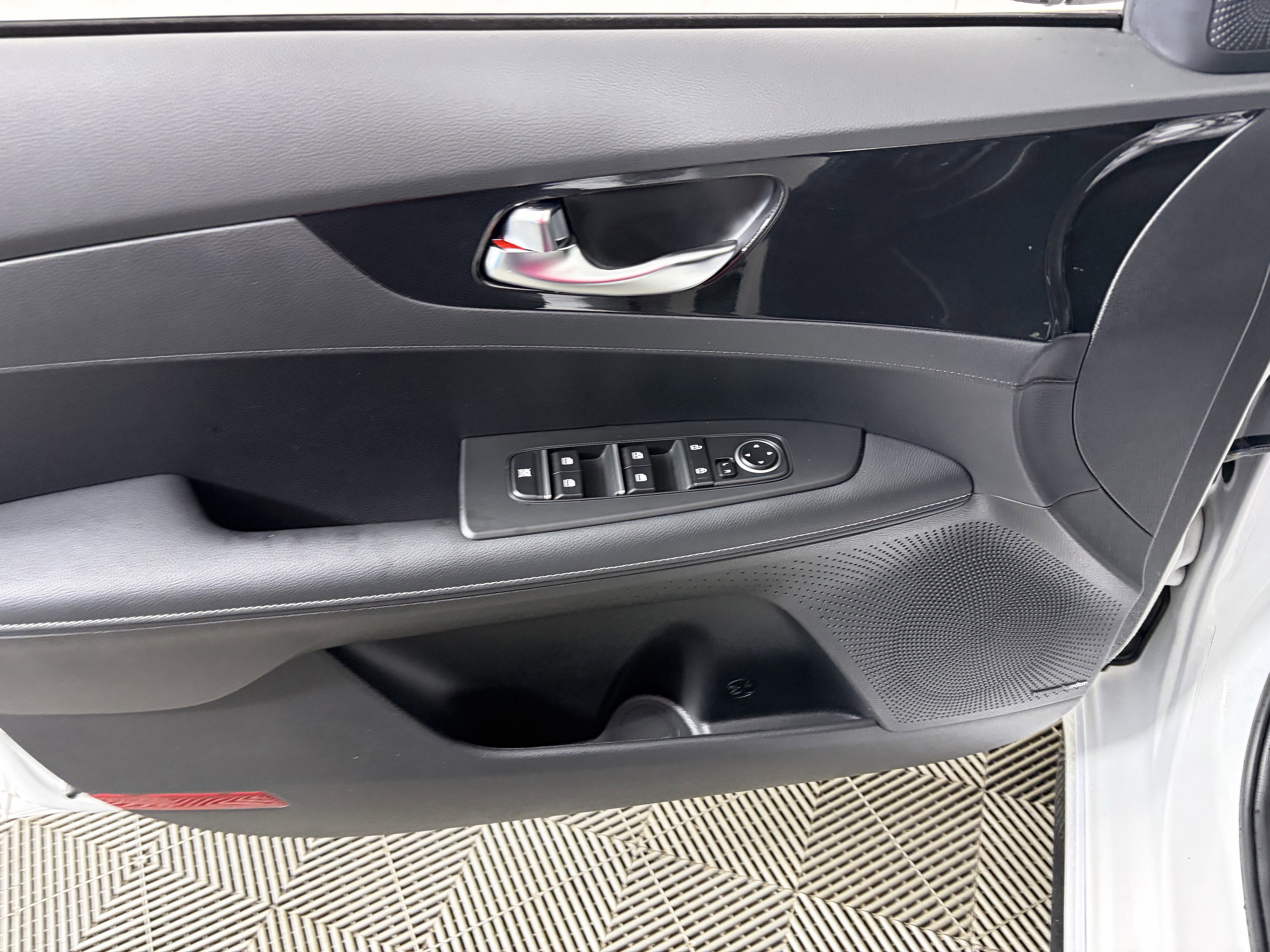 Certified 2024 Kia Forte GT-Line w/ GT-Line Premium Package image 28