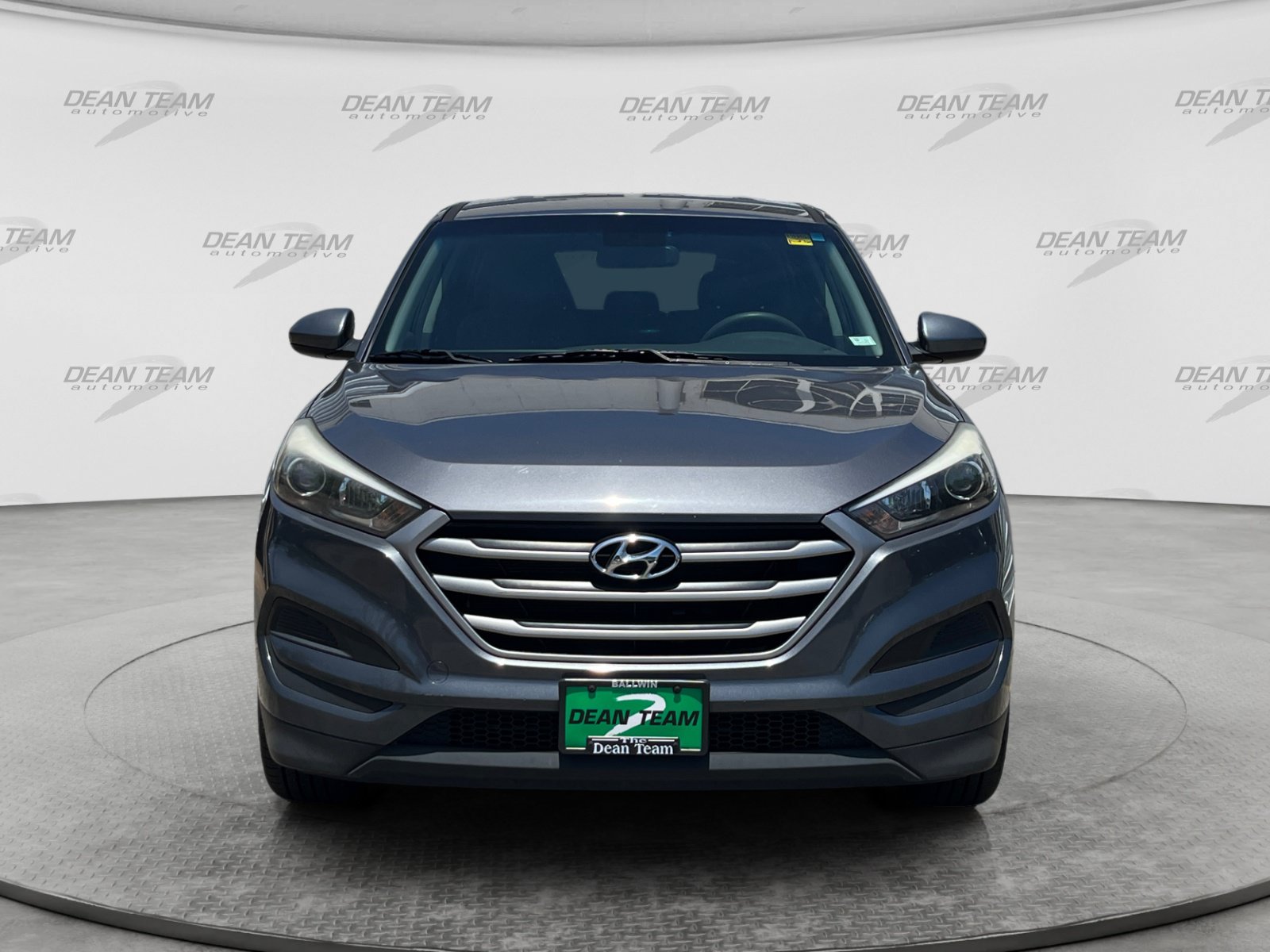 Used 2018 Hyundai Tucson SE w/ Cargo Package AWD/4WD image 2