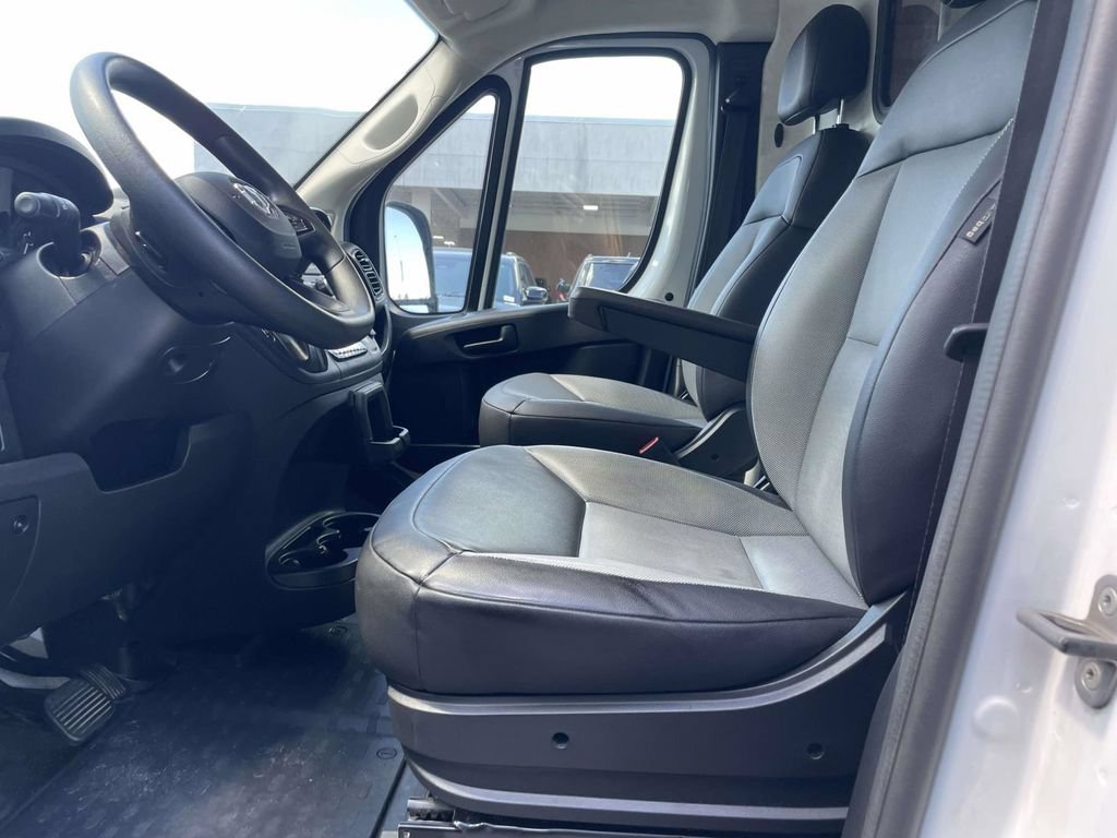 Used 2025 RAM ProMaster 2500 w/ Convenience Group FWD image 21