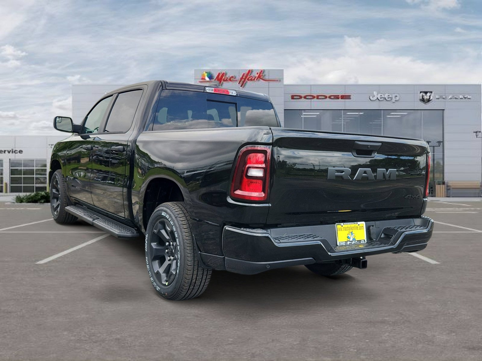 New 2026 RAM 1500 Express AWD/4WD image 3