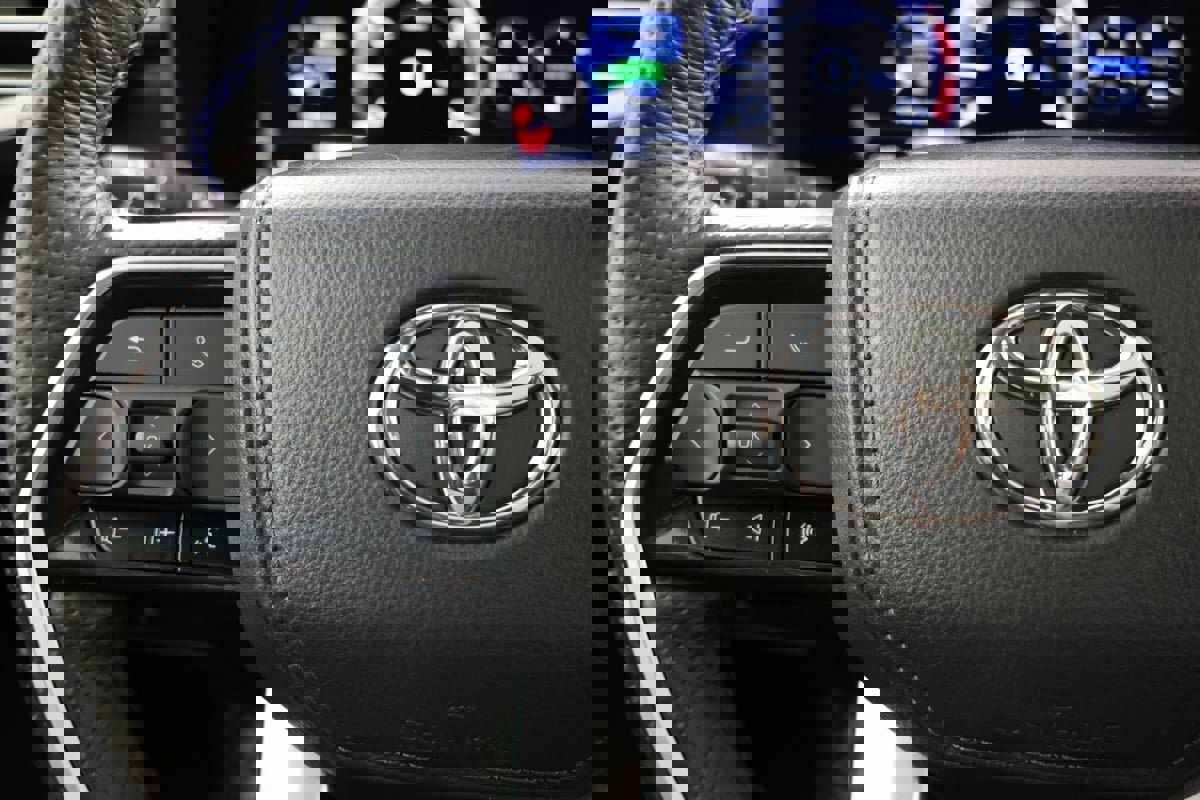 Used 2025 Toyota Sequoia Platinum image 30