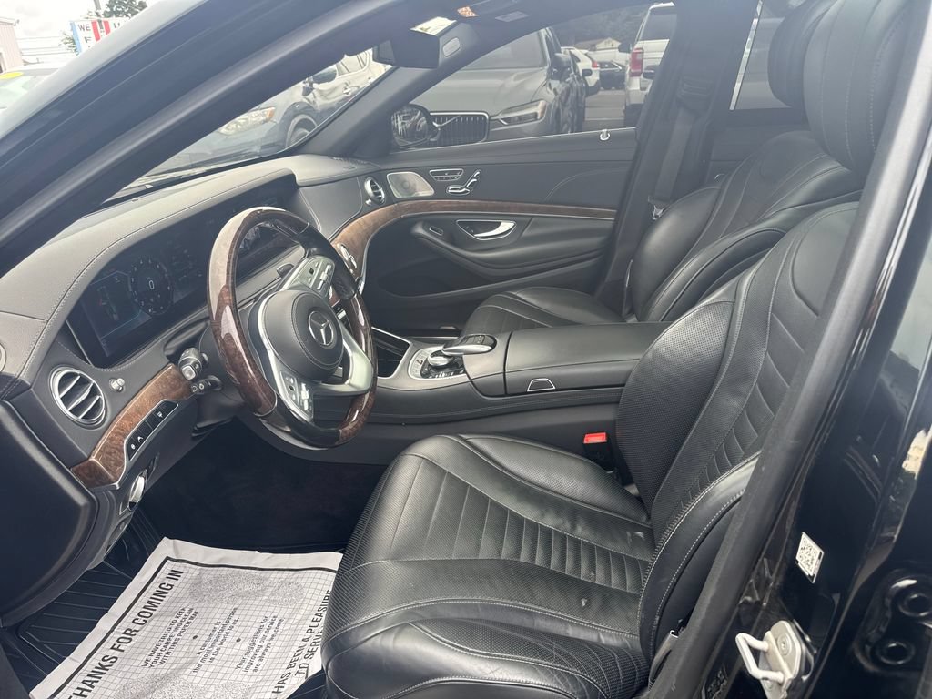 Used 2018 Mercedes-Benz S 560 4MATIC Sedan w/ Premium Package image 9