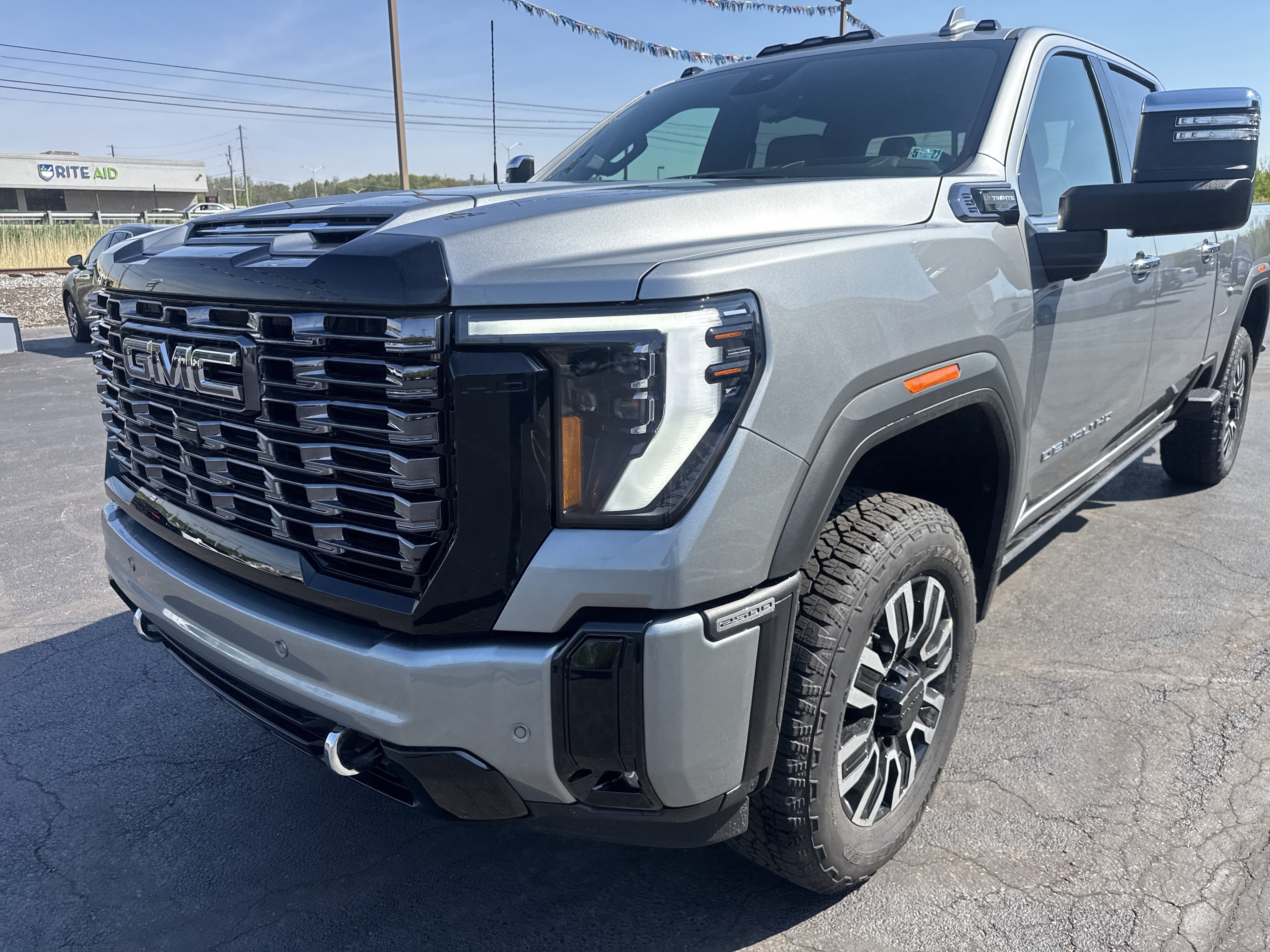 New 2026 GMC Sierra 2500 Denali Ultimate AWD/4WD image 10