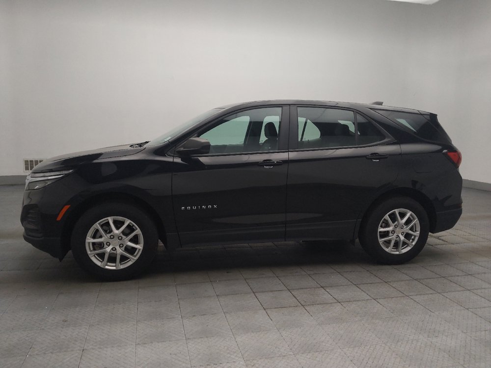 Used 2024 Chevrolet Equinox LS AWD/4WD image 2