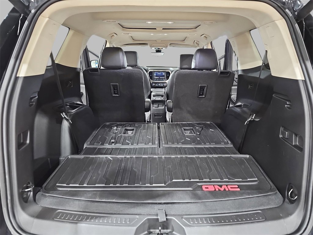 Used 2023 GMC Acadia Denali w/ Black Diamond Edition image 13