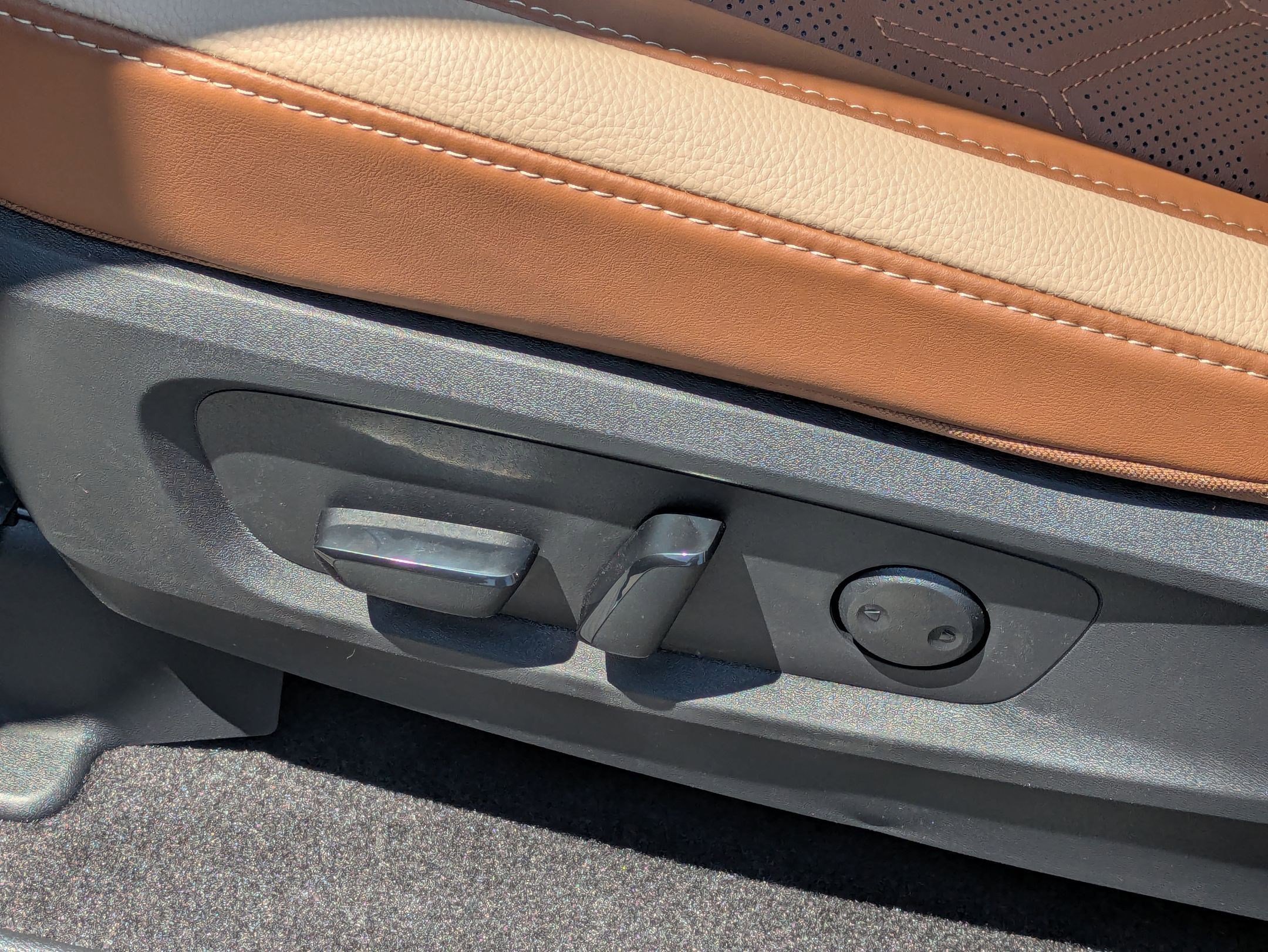 New 2026 Nissan Pathfinder Platinum AWD/4WD image 13