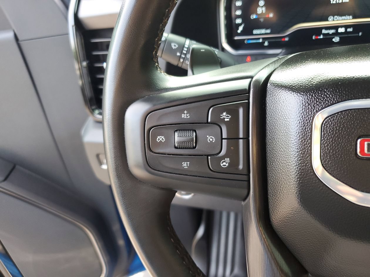 Used 2024 GMC Sierra 1500 AT4 w/ Technology Package AWD/4WD image 29