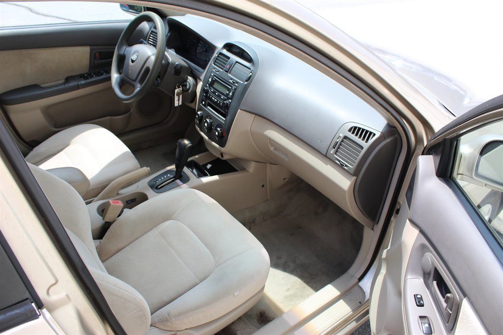 Used 2006 Kia Spectra EX image 12