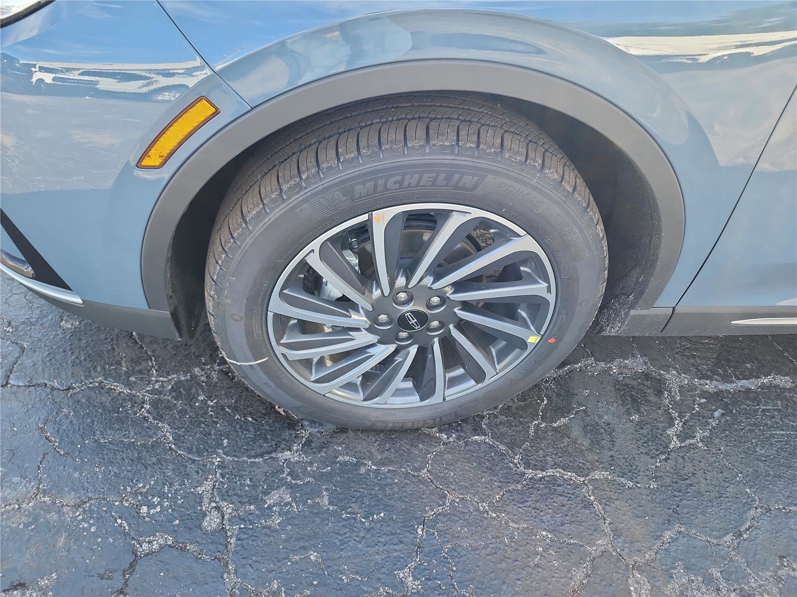 New 2026 Lincoln Corsair Reserve image 9