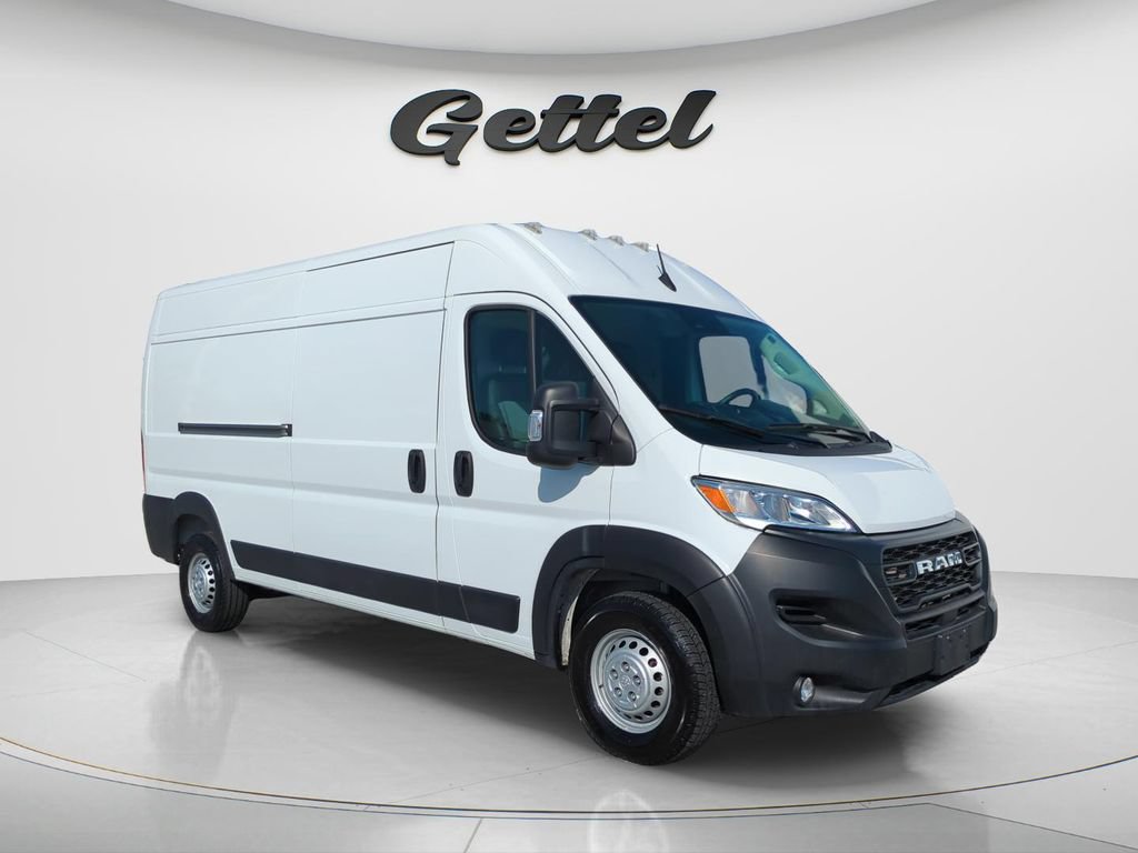 Used 2024 RAM ProMaster 2500 w/ Convenience Group FWD image 3