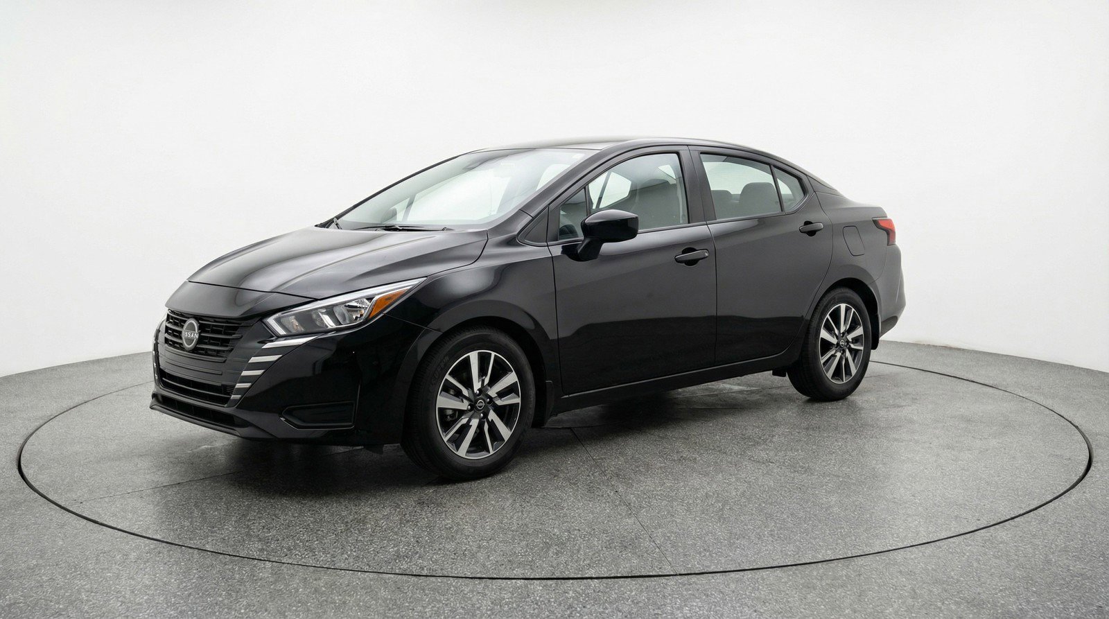 Used 2025 Nissan Versa SV image 3