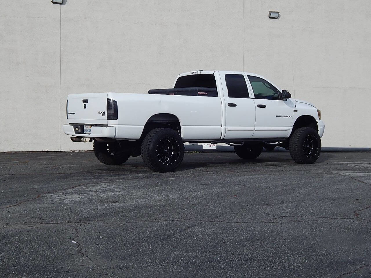 Used 2006 Dodge Ram 2500 Truck SLT image 9