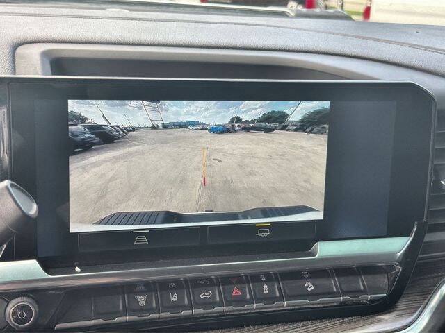 Used 2024 Chevrolet Silverado 2500 LT AWD/4WD image 14