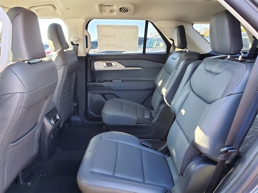 New 2026 Ford Explorer Active image 25