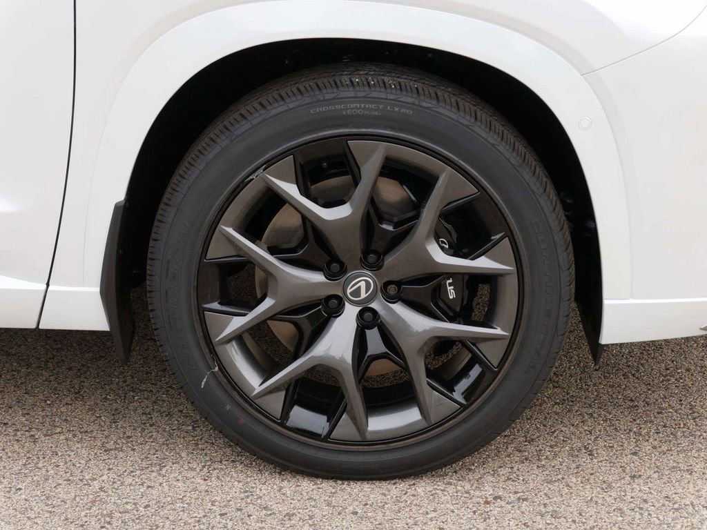 New 2026 Lexus TX 500h AWD image 8