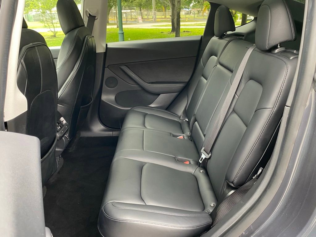 Used 2021 Tesla Model Y Long Range AWD/4WD image 19