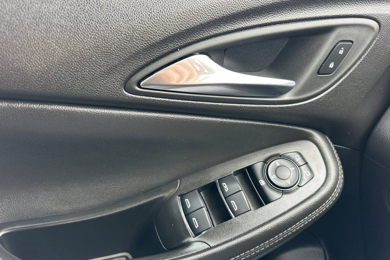 Certified 2024 Buick Encore GX Preferred image 11