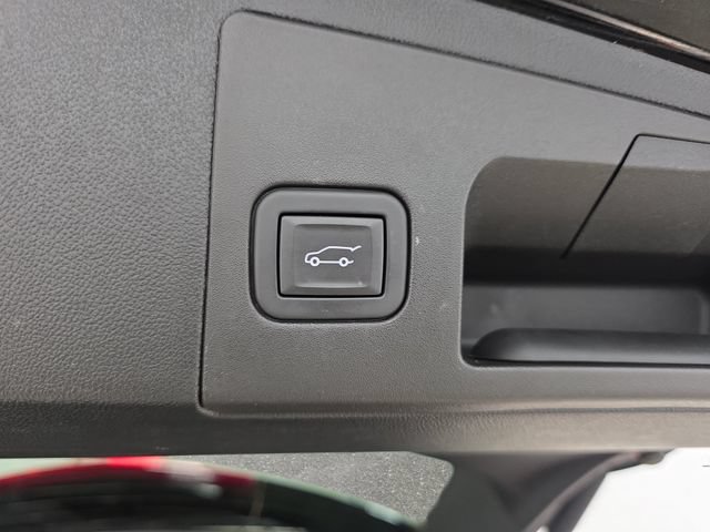 Certified 2023 Cadillac XT5 Premium Luxury AWD/4WD image 33