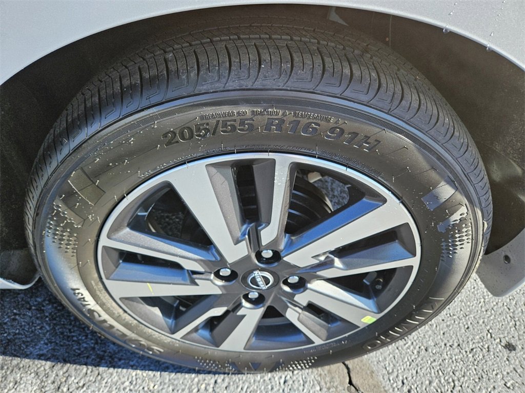 New 2025 Nissan Versa SV image 8