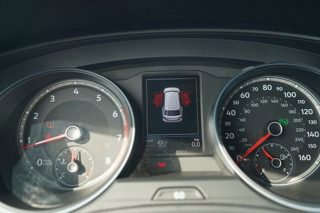 Used 2021 Volkswagen Atlas Cross Sport SE w/ Panoramic Sunroof Package image 31