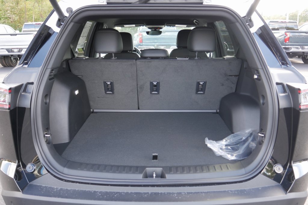 New 2025 Chevrolet Equinox LT w/ Convenience Package II image 24