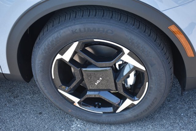 New 2026 Kia Sportage EX FWD image 12