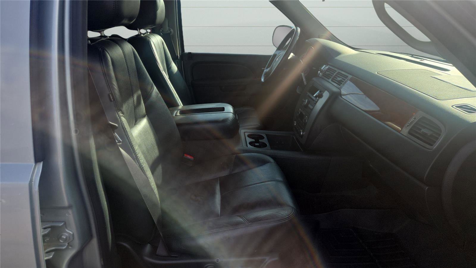 Used 2012 GMC Yukon SLT w/ Regional Value Package image 19