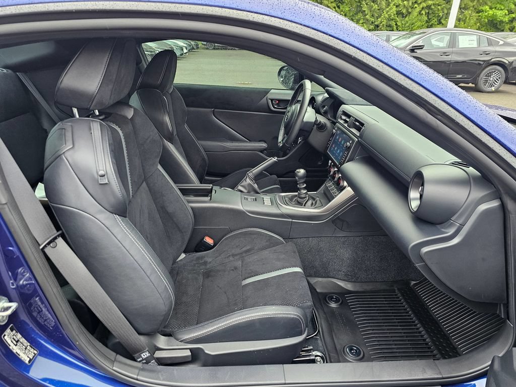 Used 2022 Toyota GR86 Premium w/ ALL Weather Mat Package (TMS) RWD image 25