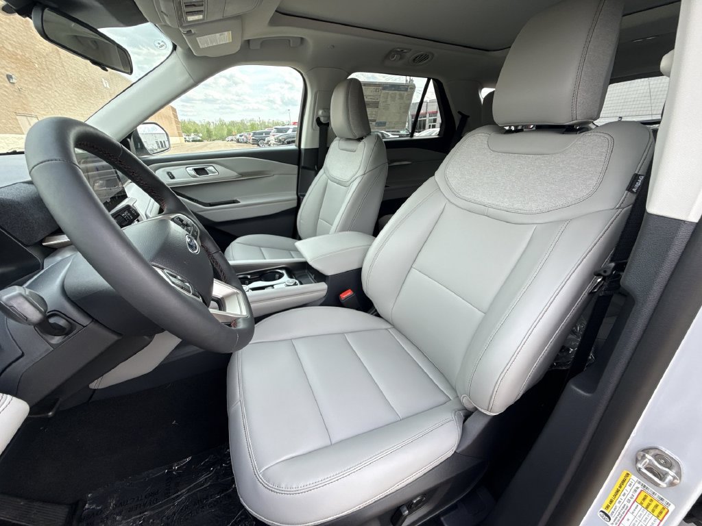 New 2026 Ford Explorer Active w/ Active Comfort Package AWD/4WD image 13