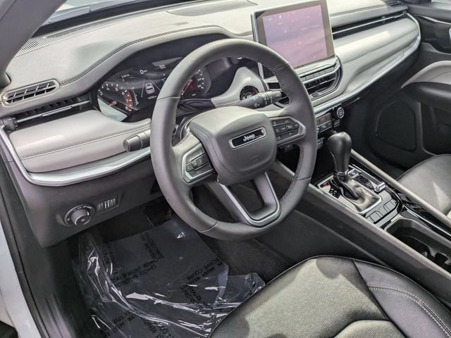 Used 2025 Jeep Compass Limited AWD/4WD image 11