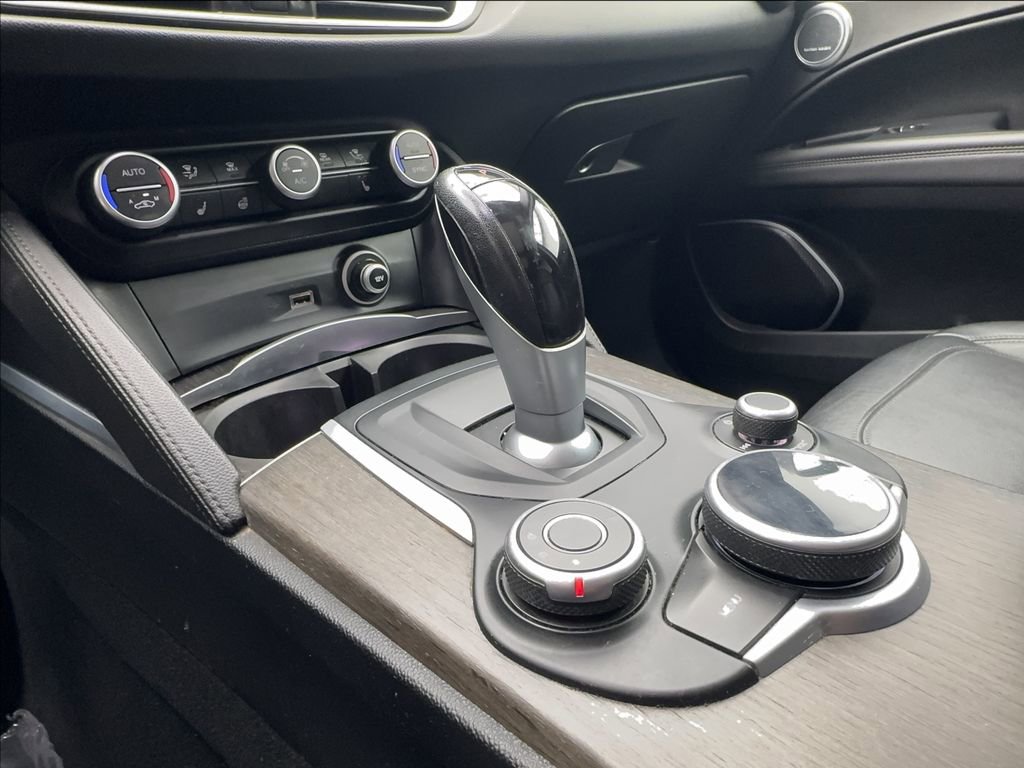 Used 2019 Alfa Romeo Stelvio Ti w/ Nero Edizione image 46